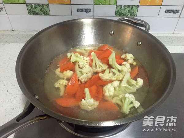 沙茶双蔬肉丸