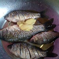 如何制作红烧鲫鱼