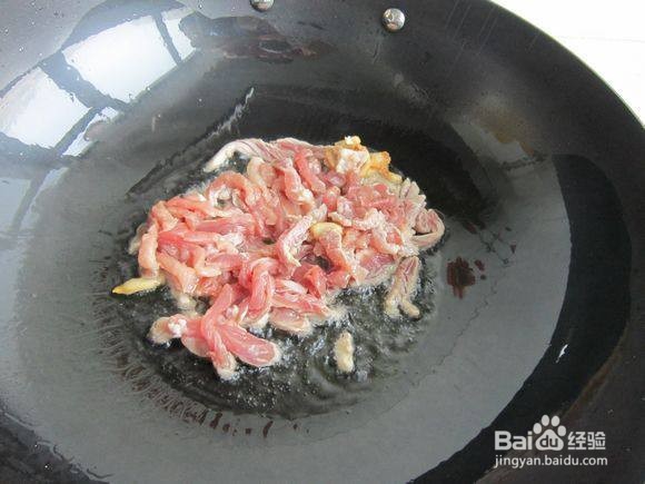 馕包洋葱炒肉的做法