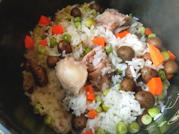 山药蛋排骨焖饭