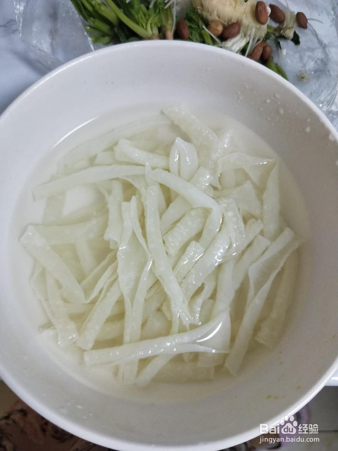 凉拌菠菜的制作方式