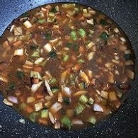 制作牛肉酱拌面