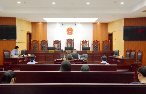 今天收到一个私人手机发过来的立案告知，是真的吗