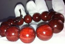 小叶紫檀盘法 把玩小叶紫檀手串的方法