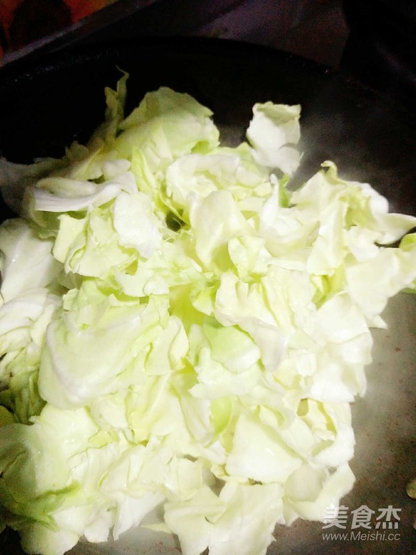 手撕圆白菜的做法