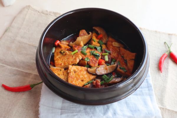 家常香辣豆腐煲