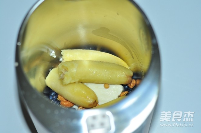 蓝莓豆奶昔的做法