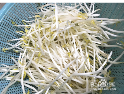 家常蒜香豆芽肥牛锅的做法