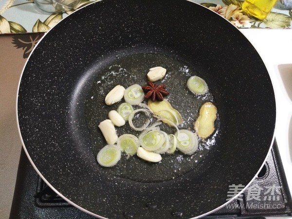 电饭煲蔬菜排骨焖饭