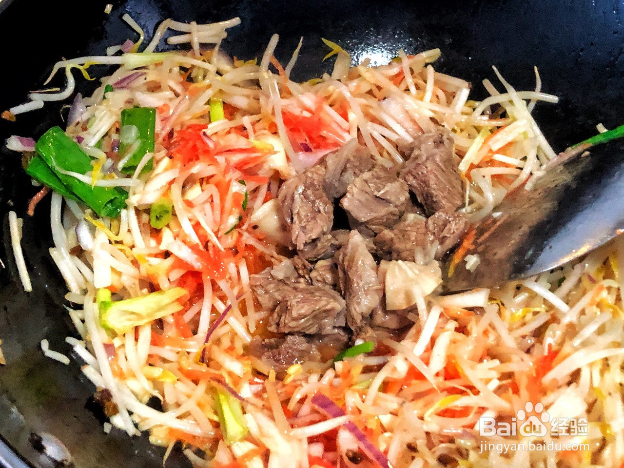 香辣牛肉河粉的做法