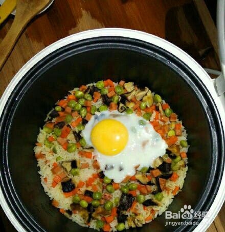 什锦焖饭用电饭锅的做法