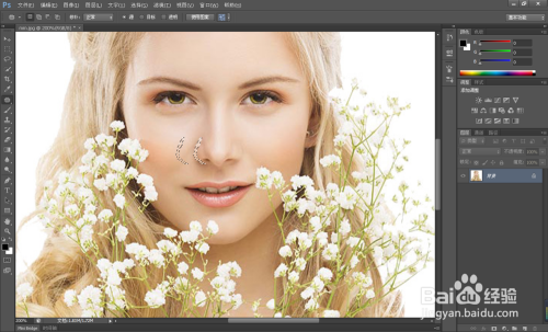 PSCS6为照片人物缩小鼻子的方法