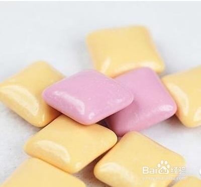 王小芳告诉您几种食物可以清除您的口腔