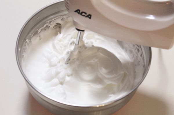 巧克力樱桃蛋糕