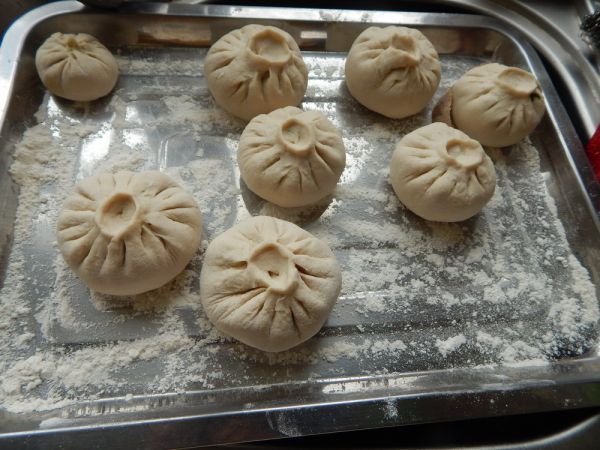 韭菜鸡蛋生煎包