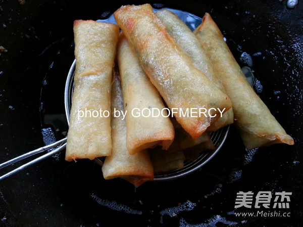 聚财春卷的做法