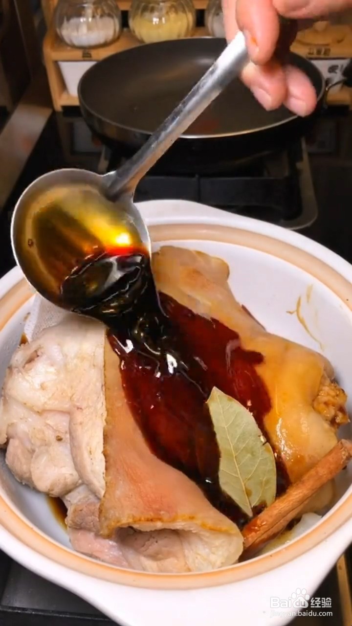 如何制作家庭版红烧肘子