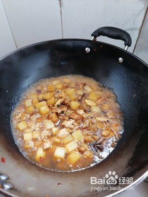 鸡腿肉烧土豆丁