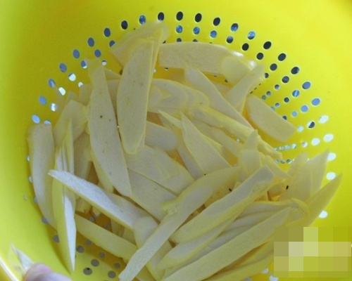 炒鸭肉放什么配菜好吃