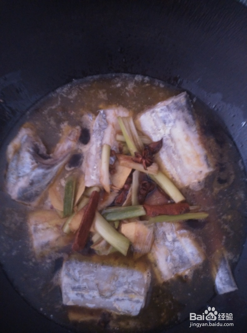 家常带鱼做法。