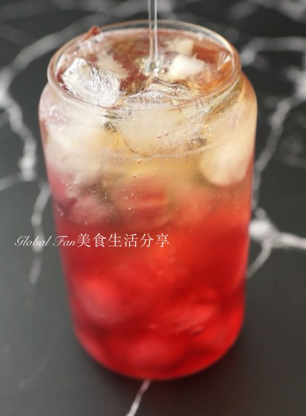 蔓越莓茉莉气泡水