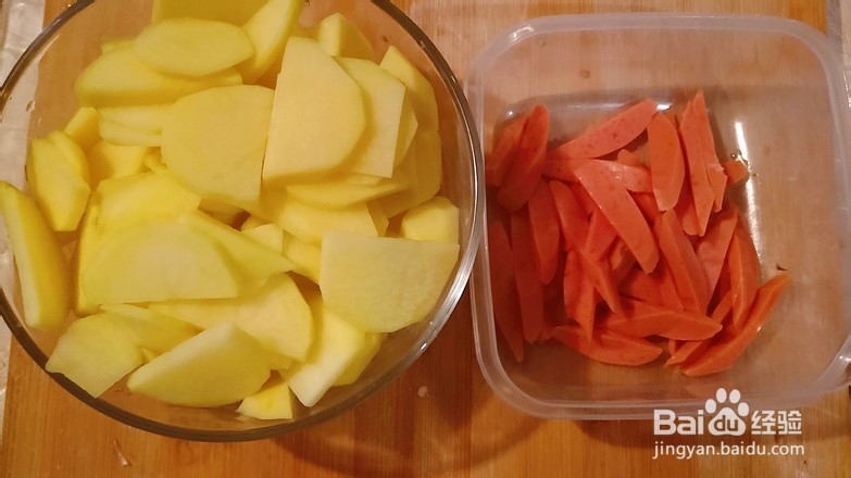 怎样做出一道下饭的土豆炒火腿肠