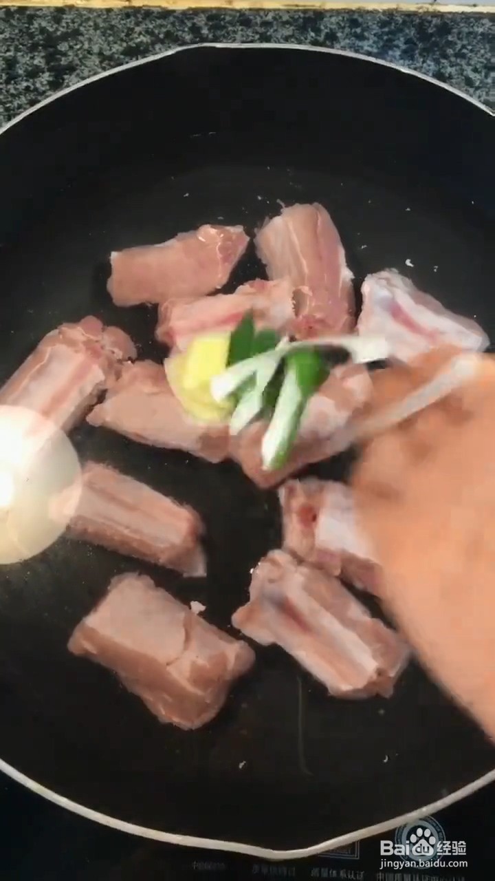 如何制作营养排骨汤