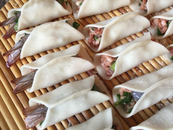 鲜虾韭菜肉锅贴