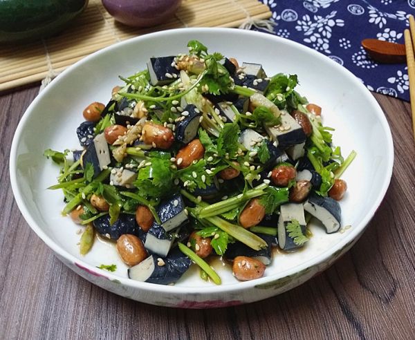 香菜臭干拌花生米