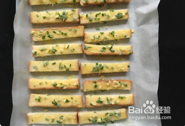 蒜香吐司条的做法