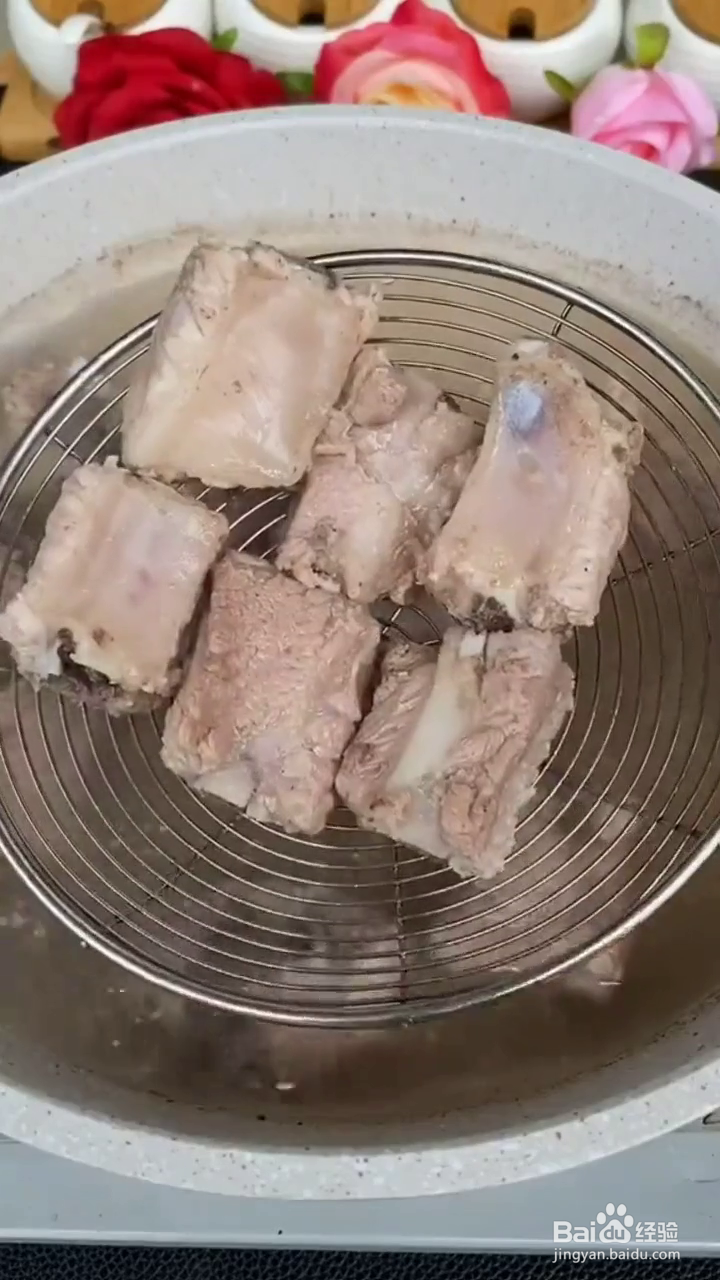 如何制作好吃的土豆烧排骨