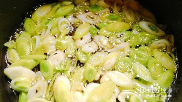 杏鲍菇炒鸡丁的家常做法