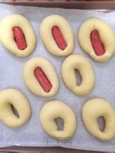 芝麻肠仔早餐面包做法