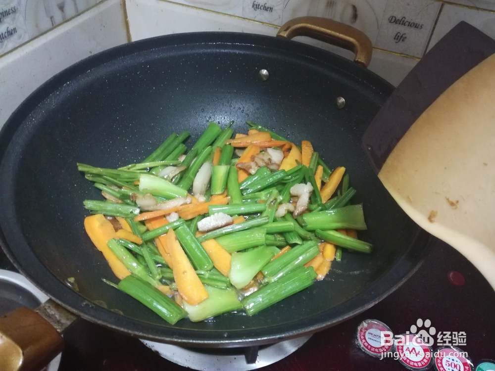 西芹胡萝卜猪肉片家常炒法