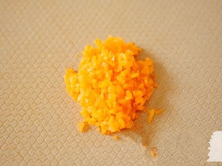 胡萝卜木耳蒸肉怎么做?