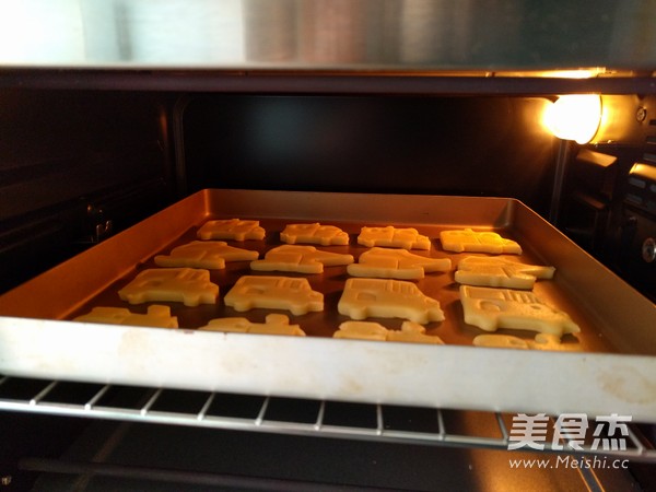 交通工具造型饼干