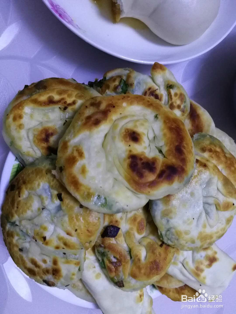 居家自制葱油饼