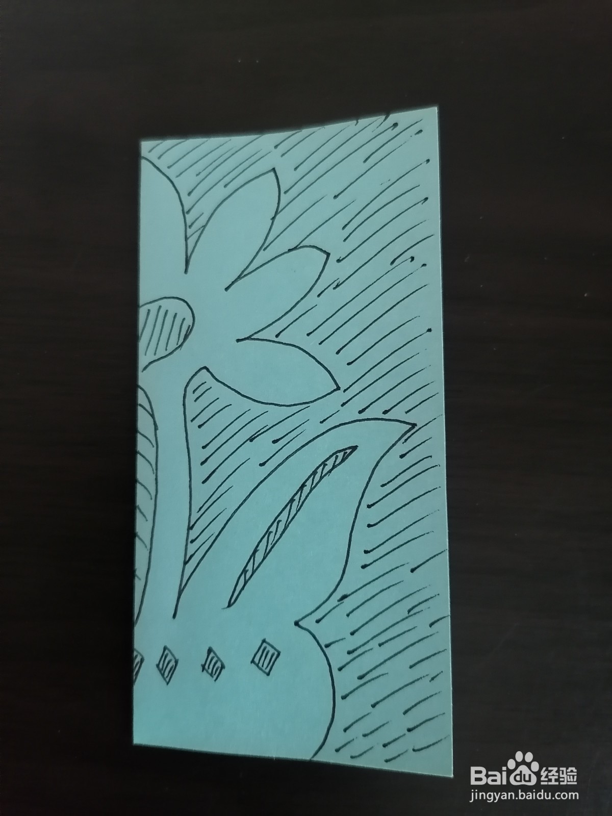 浅蓝色剪纸剑兰如何剪得好