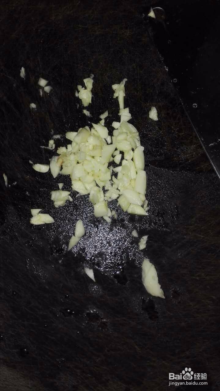 客家菜鸡肉炒荷兰豆做饭