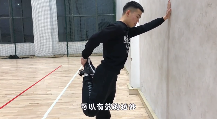 篮球运动后如何拉伸放松？