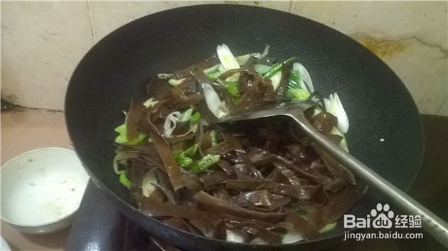 家常菜——黑木耳大葱炒肉