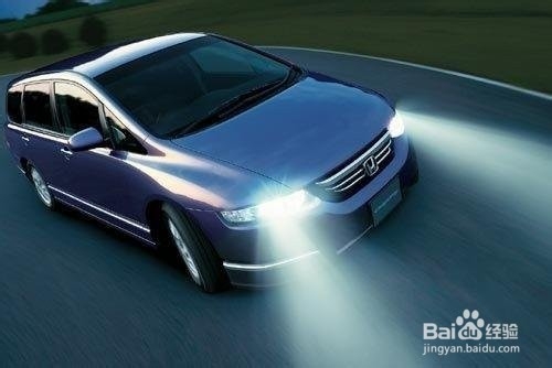 夜间开车应注意什么?