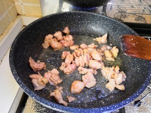 板栗烧鸡腿肉 甜辣口味