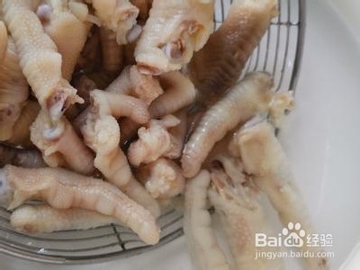 柠檬鸡爪的做法