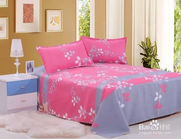 家里阳台小晒床单都困难! 学学这一高招~