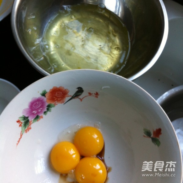 摩卡戚风的做法