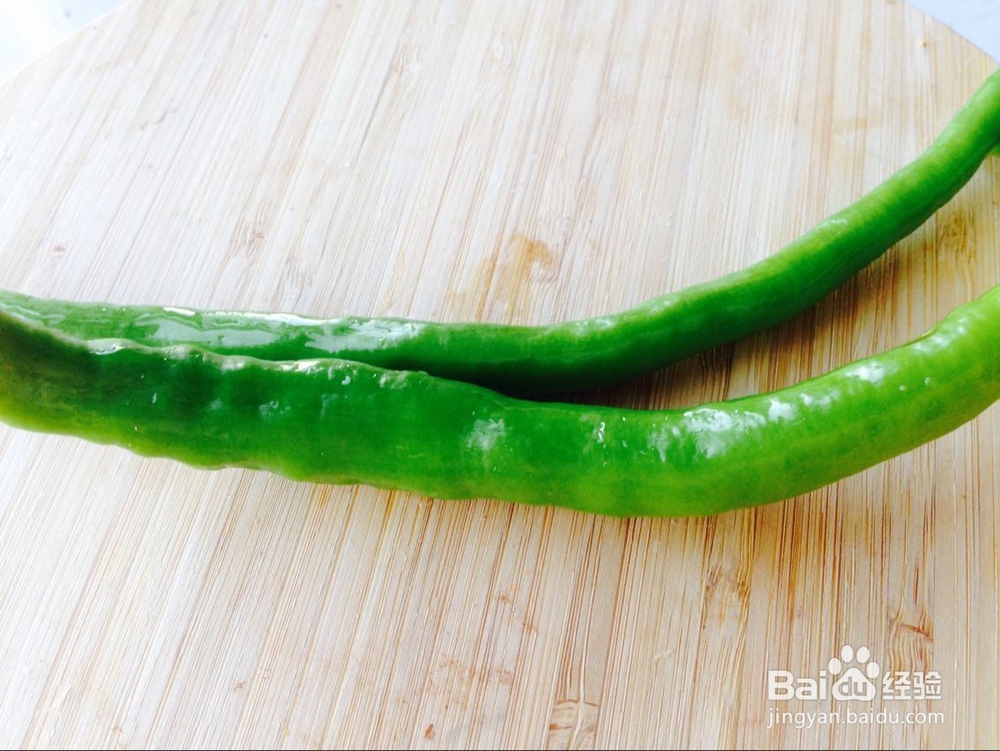 怎样做凉拌杭椒土豆粉呢？