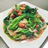如何制作好吃又入味的粉丝菠菜