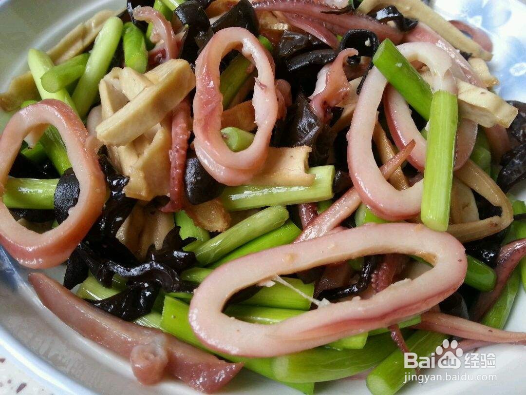 墨鱼炒西芹的做法