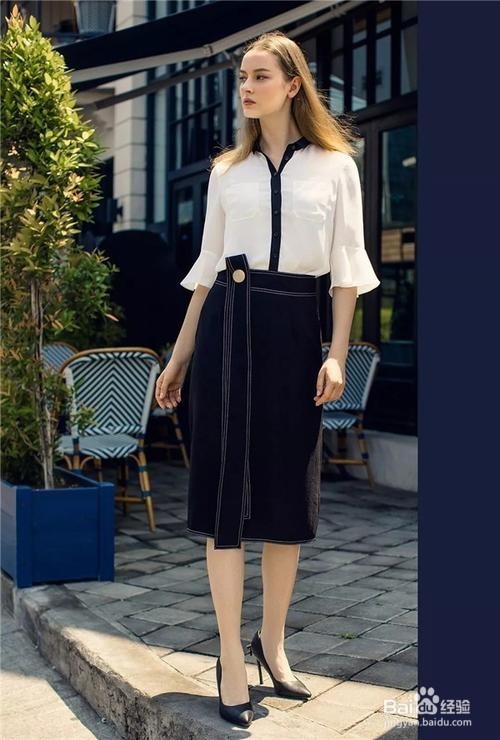 如何利用白色衬衫凸出个人的高级感